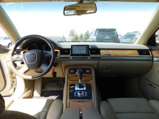 2006 Audi A8 Leather | Sunroof | Navi | AWD - Photo #11