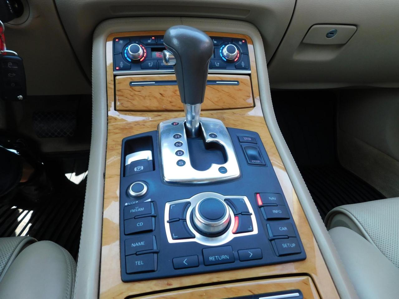 2006 Audi A8 Leather | Sunroof | Navi | AWD - Photo #17