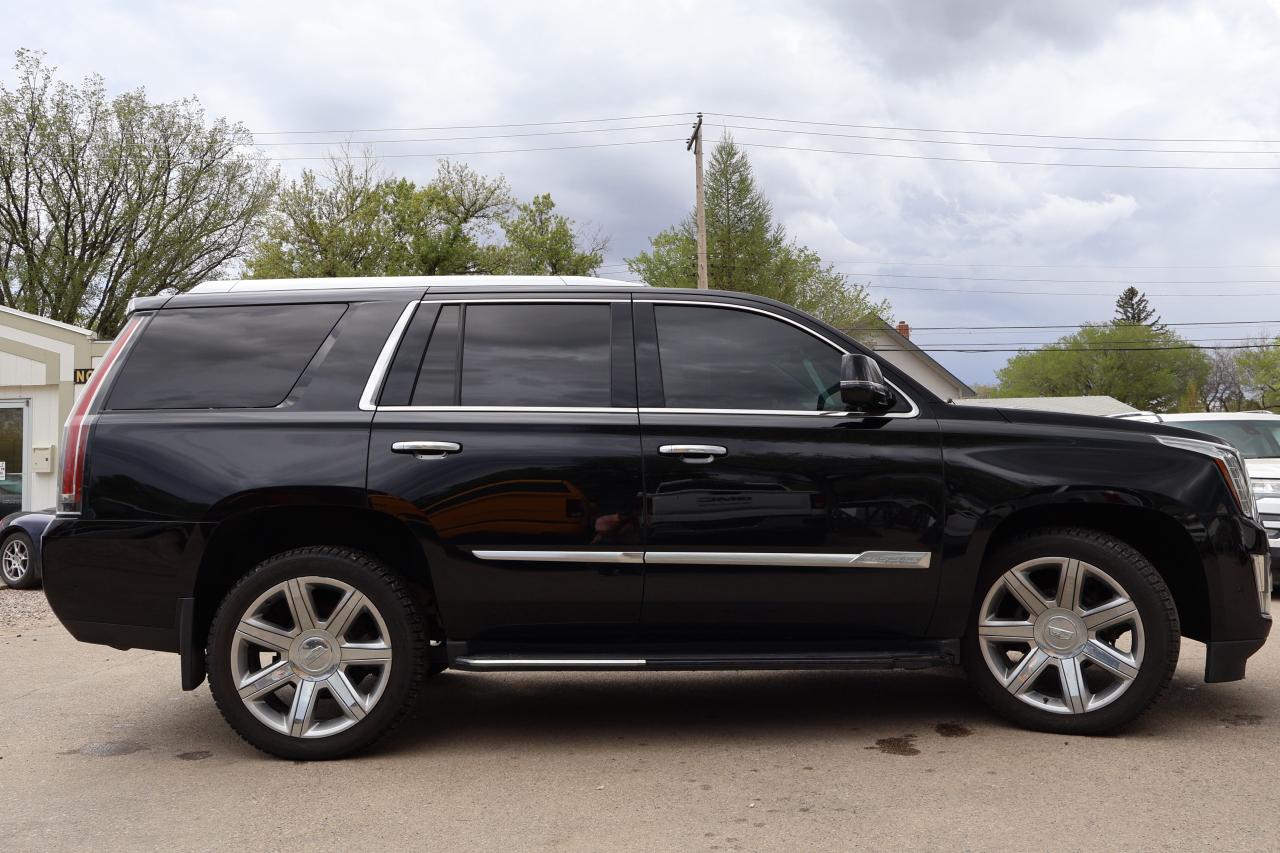 2017 Cadillac Escalade LUXURY - Photo #6