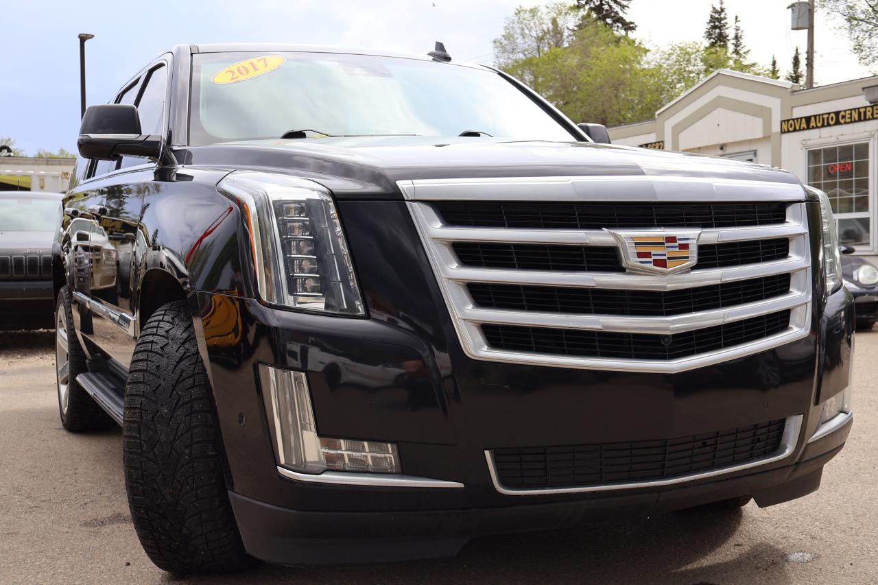 2017 Cadillac Escalade LUXURY - Photo #2