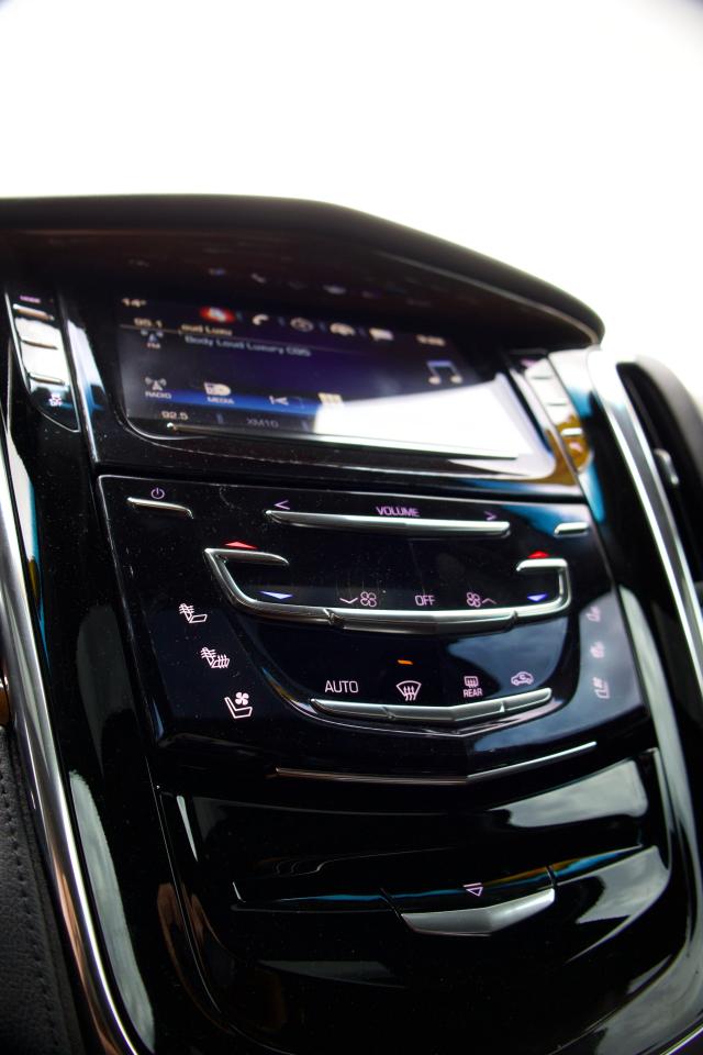 2017 Cadillac Escalade LUXURY - Photo #15