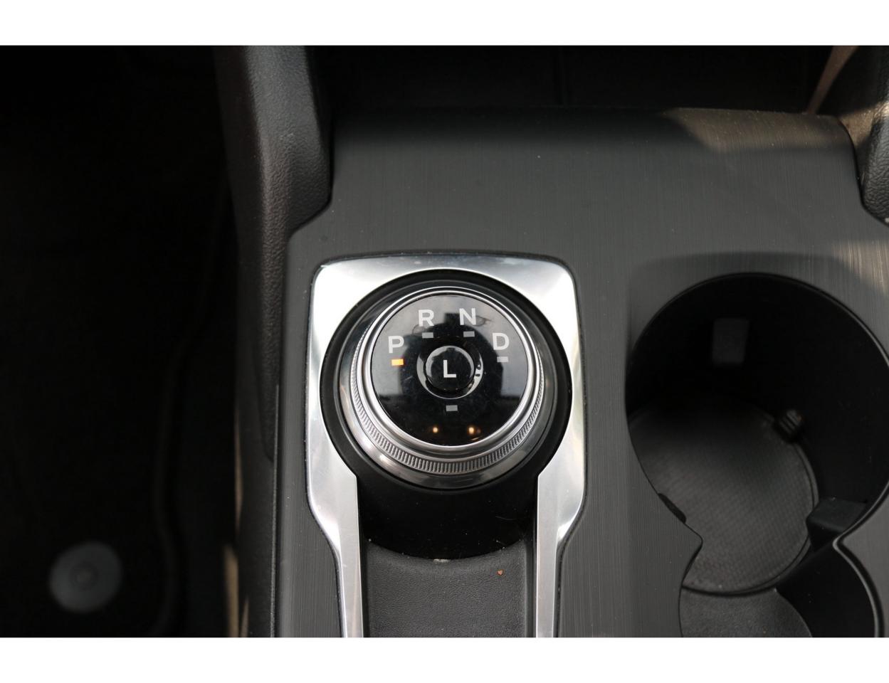 2020 Ford Escape SE AWD - Photo #26