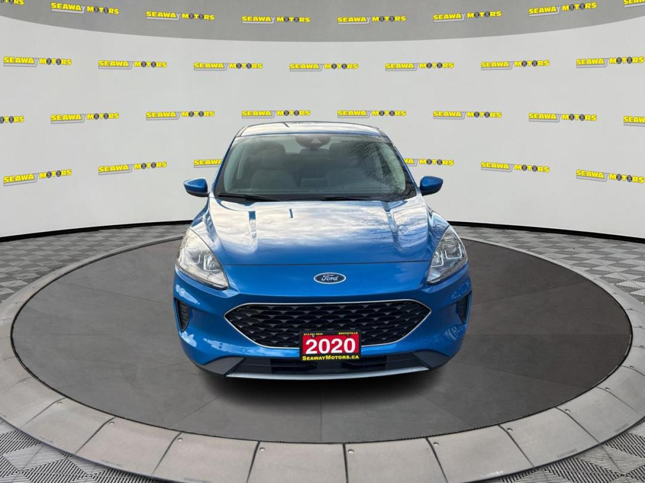 2020 Ford Escape SE AWD Photo