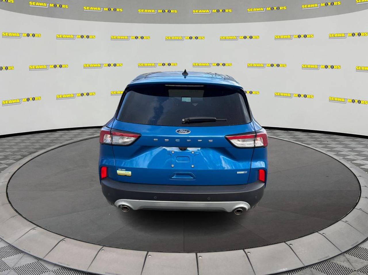 2020 Ford Escape SE AWD Photo3
