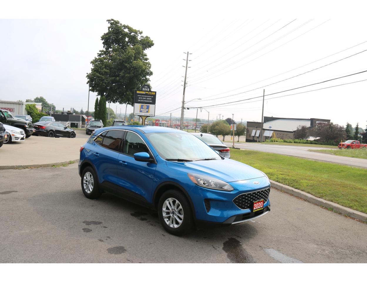 2020 Ford Escape SE AWD Photo