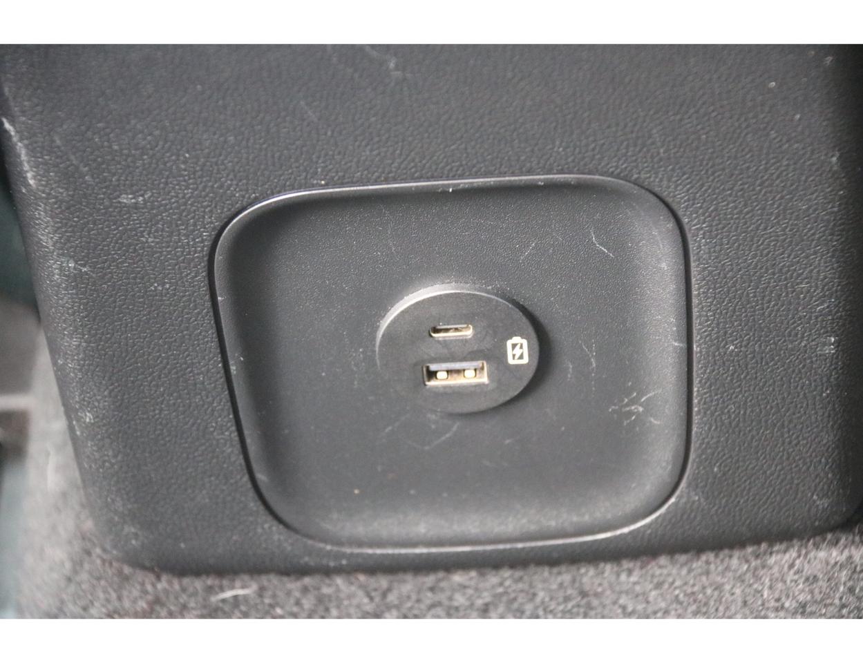 2020 Ford Escape SE AWD Photo