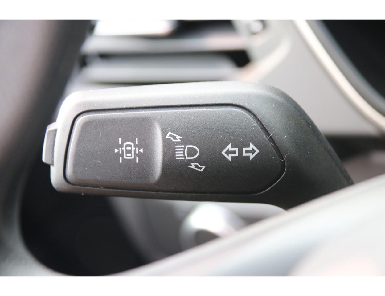 2020 Ford Escape SE AWD Photo