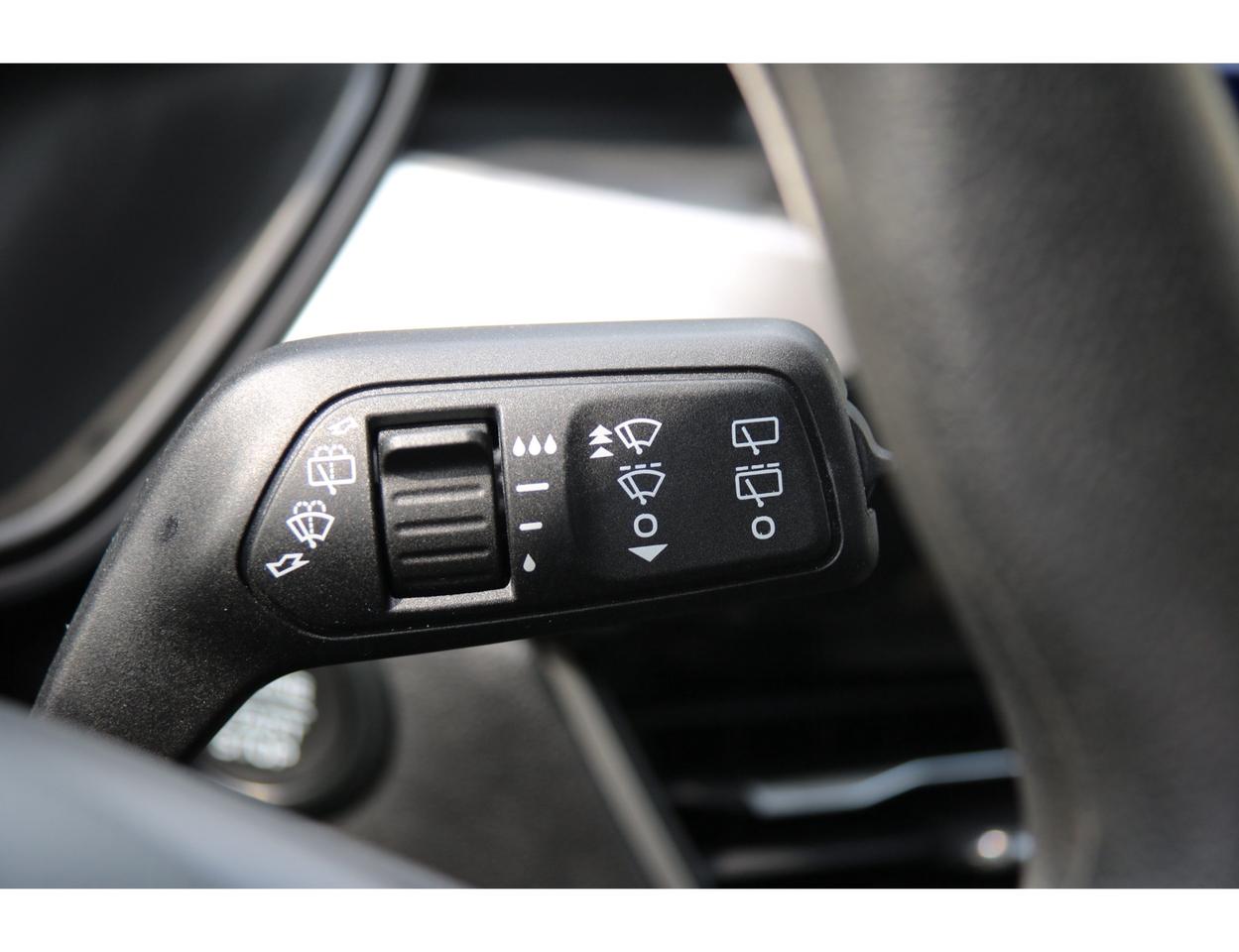 2020 Ford Escape SE AWD Photo