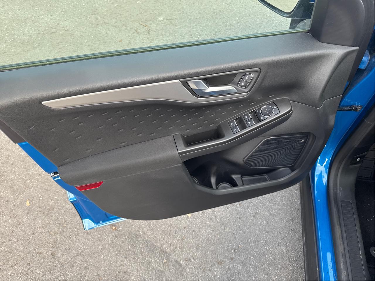 2020 Ford Escape SE AWD Photo