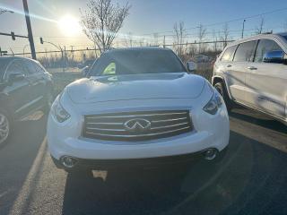 2015 Infiniti QX70  - Photo #2