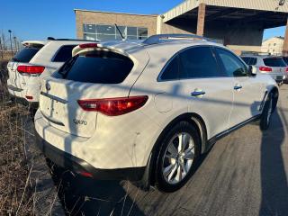 2015 Infiniti QX70  - Photo #5