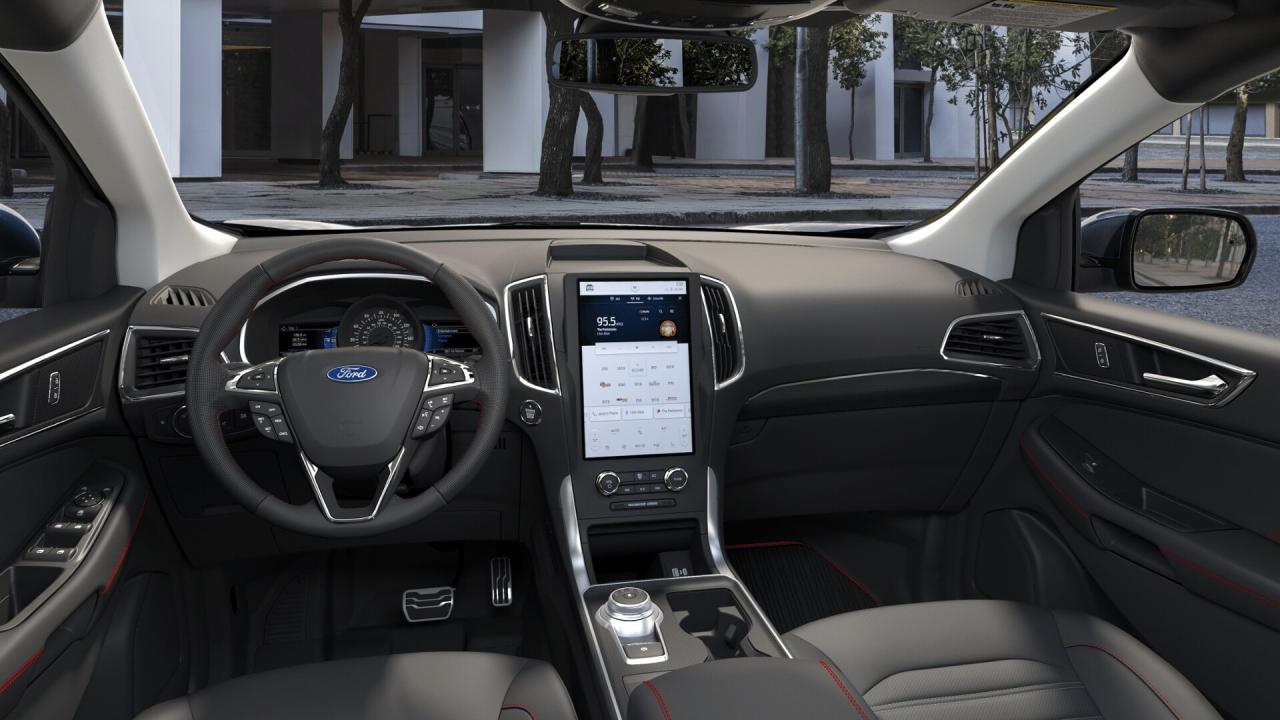 2024 Ford Edge ST-Line Photo5