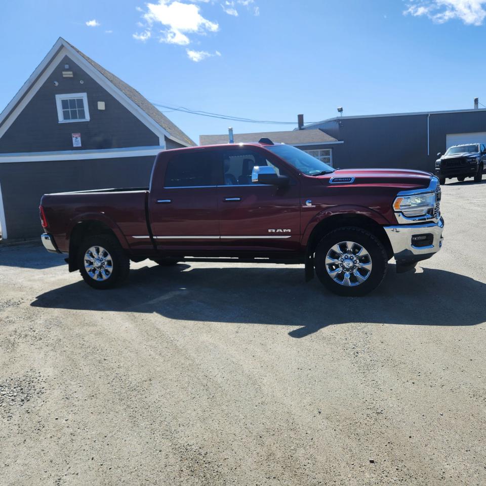 2019 RAM 2500 4x4 Crew Cab 6'4" Box Photo10