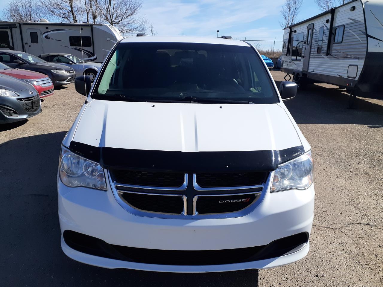 2016 Dodge Grand Caravan SXT, 7 Pass, Full Sto N Go, Dual Climate Control - Photo #2