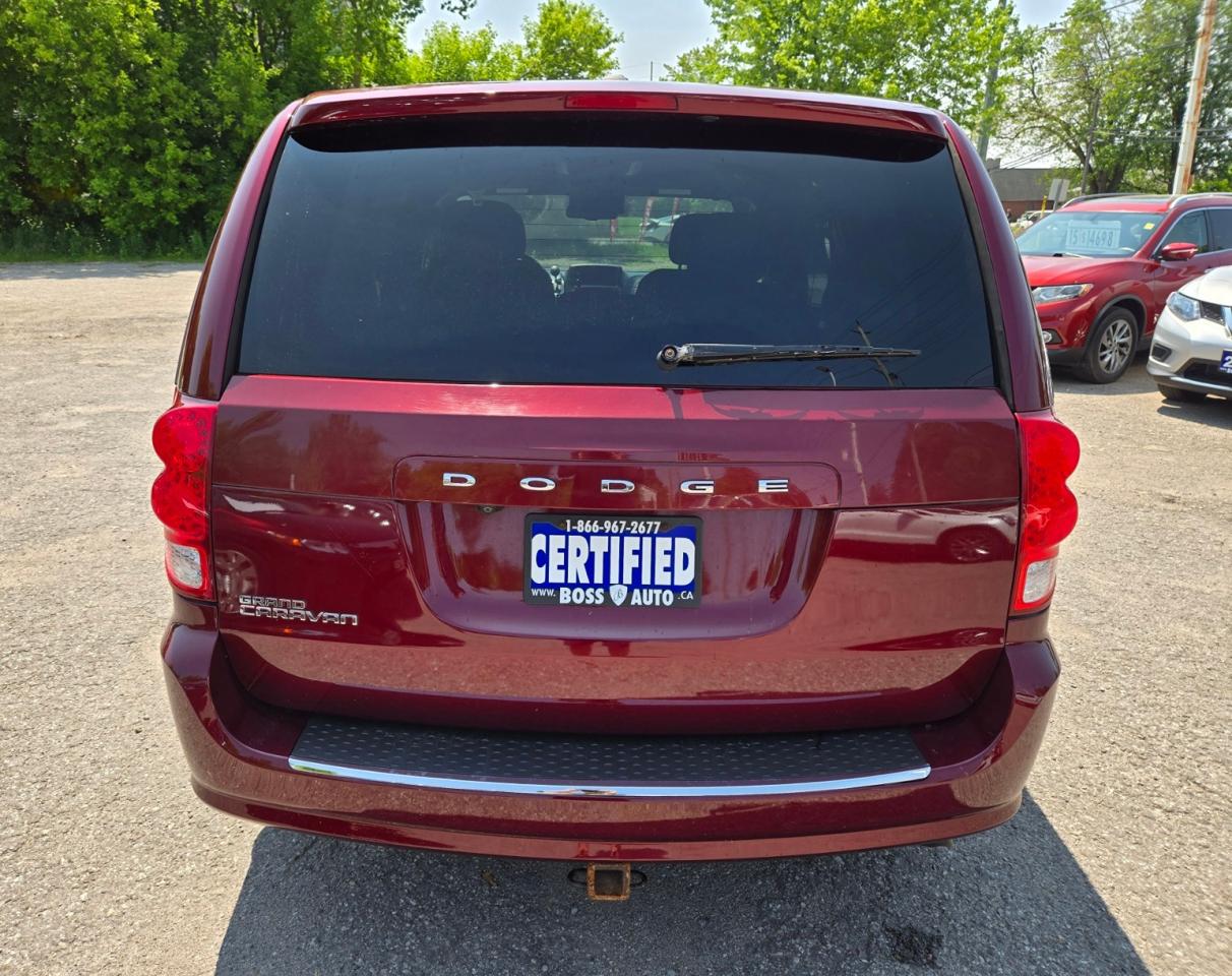 2017 Dodge Grand Caravan SXT Photo3