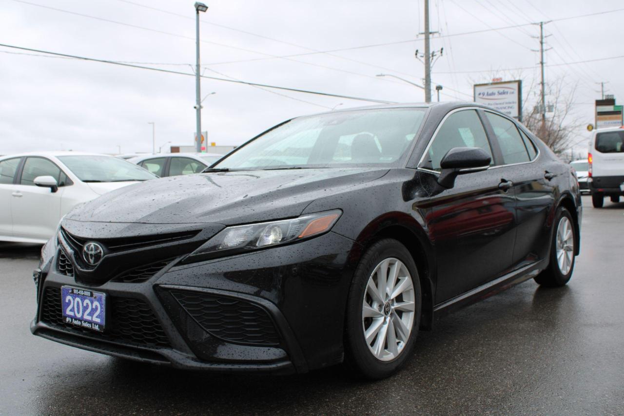 2022 Toyota Camry SE Auto - Photo #3