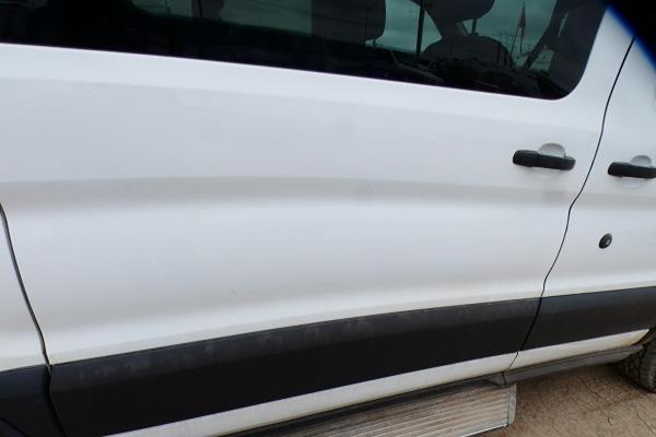 2017 Ford Transit T-150 Med Roof XL Sliding RH Dr w/cloth seats, BUC - Photo #27