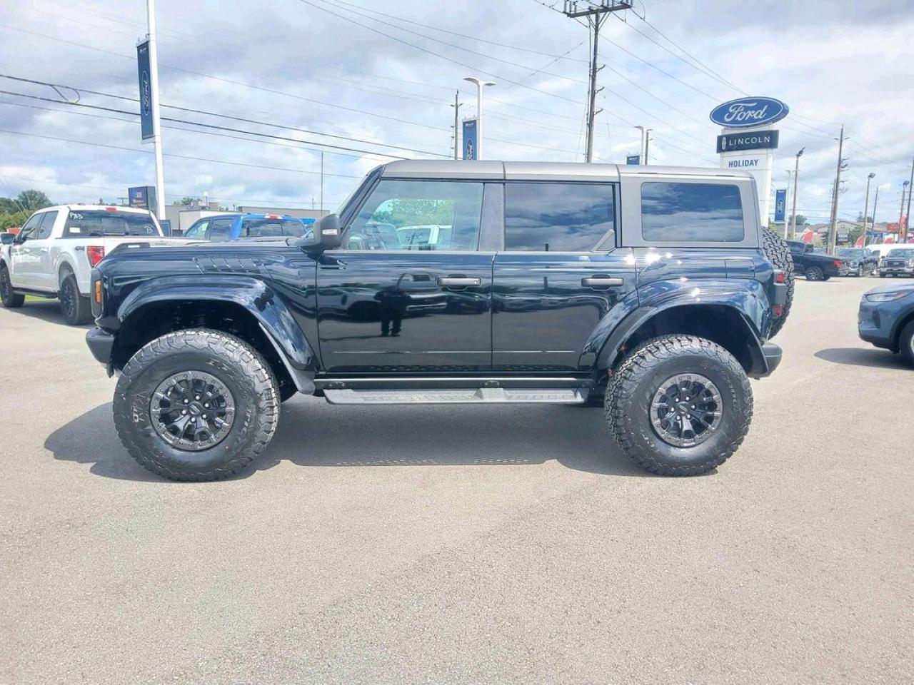 2024 Ford Bronco Raptor Photo3