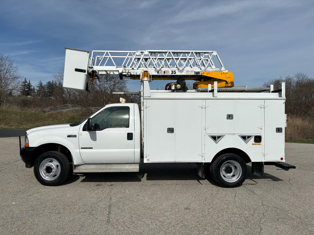 2002 Ford F-550 BUCKET - Photo #2