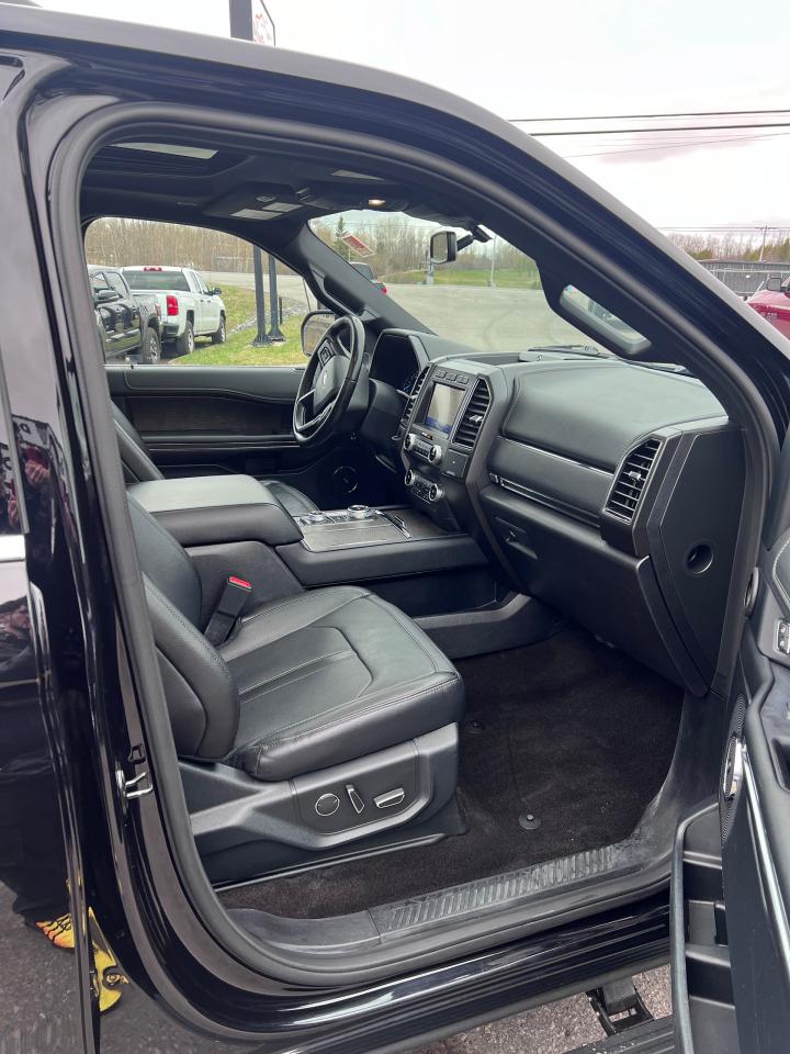 2020 Ford Expedition LIMITED MAX 4X4 - Photo #16