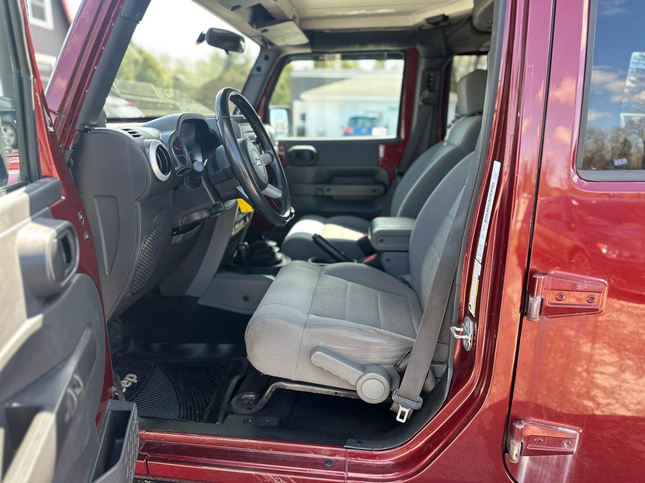 2009 Jeep Wrangler 4WD Sahara Manual Photo