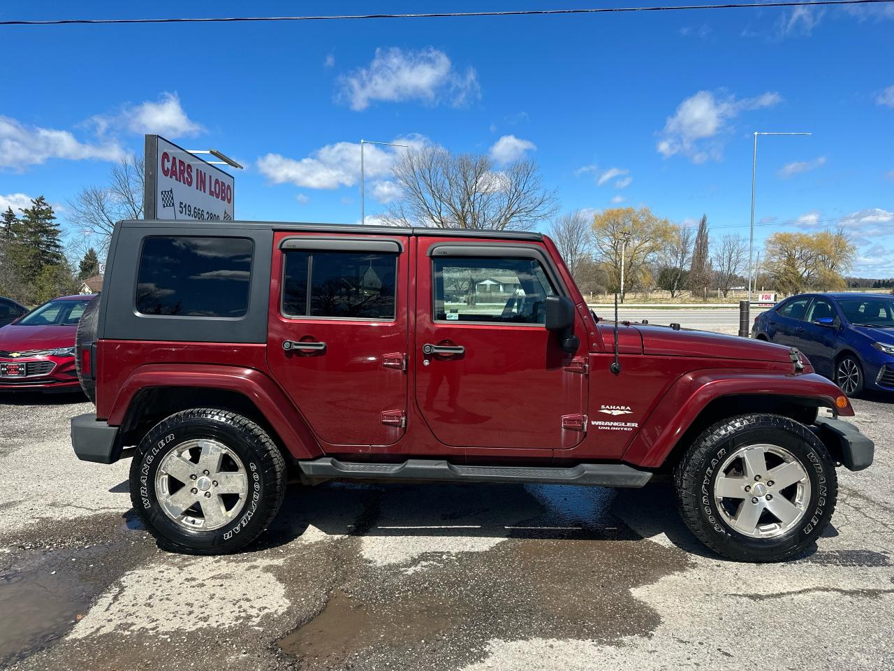 2009 Jeep Wrangler 4WD Sahara Manual Photo