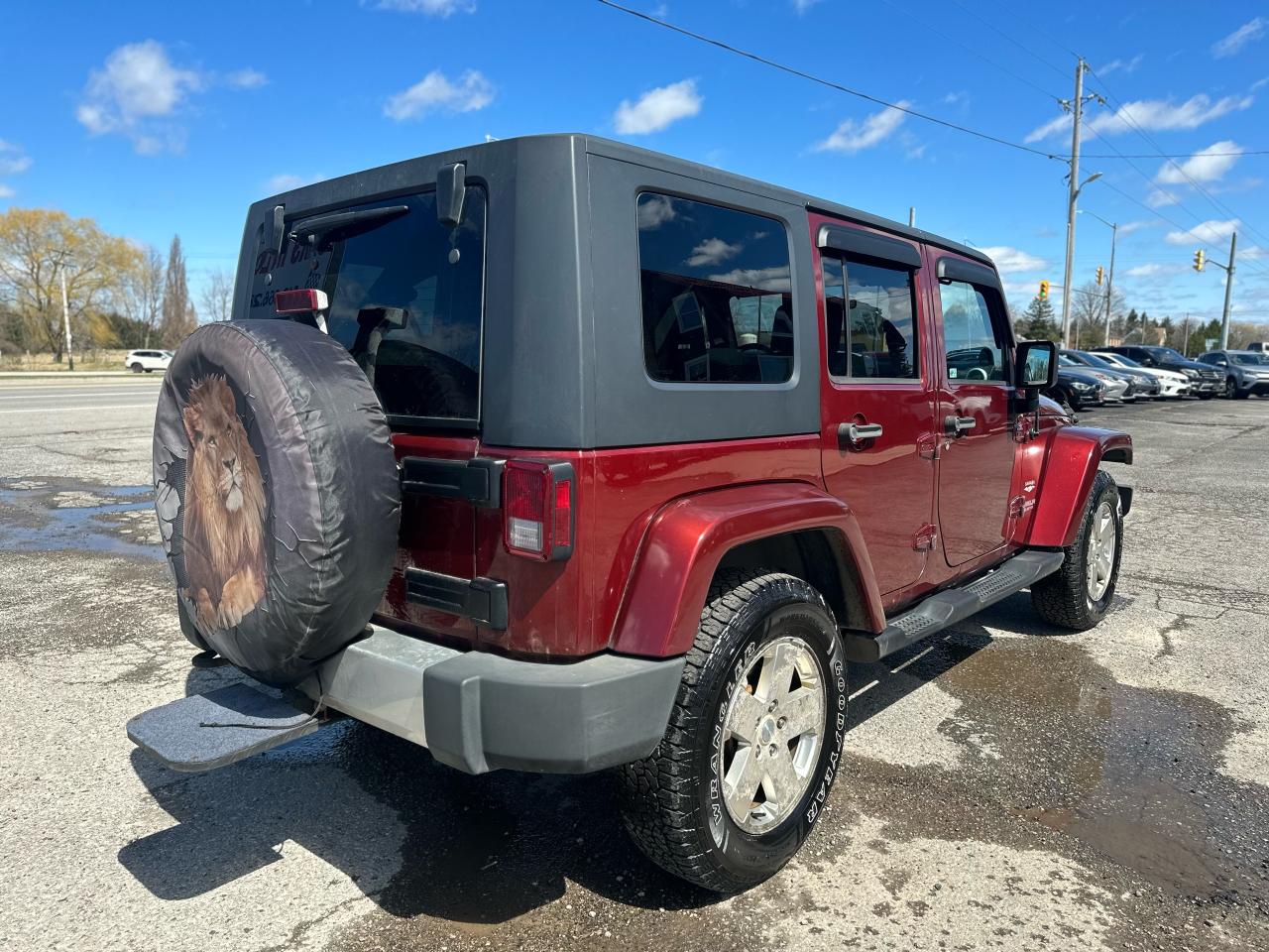 2009 Jeep Wrangler 4WD Sahara Manual Photo