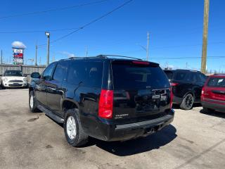 2011 GMC Yukon XL SLT**LEATHER**RUNS/DRIVES GREAT**AS IS SPECIAL - Photo #3