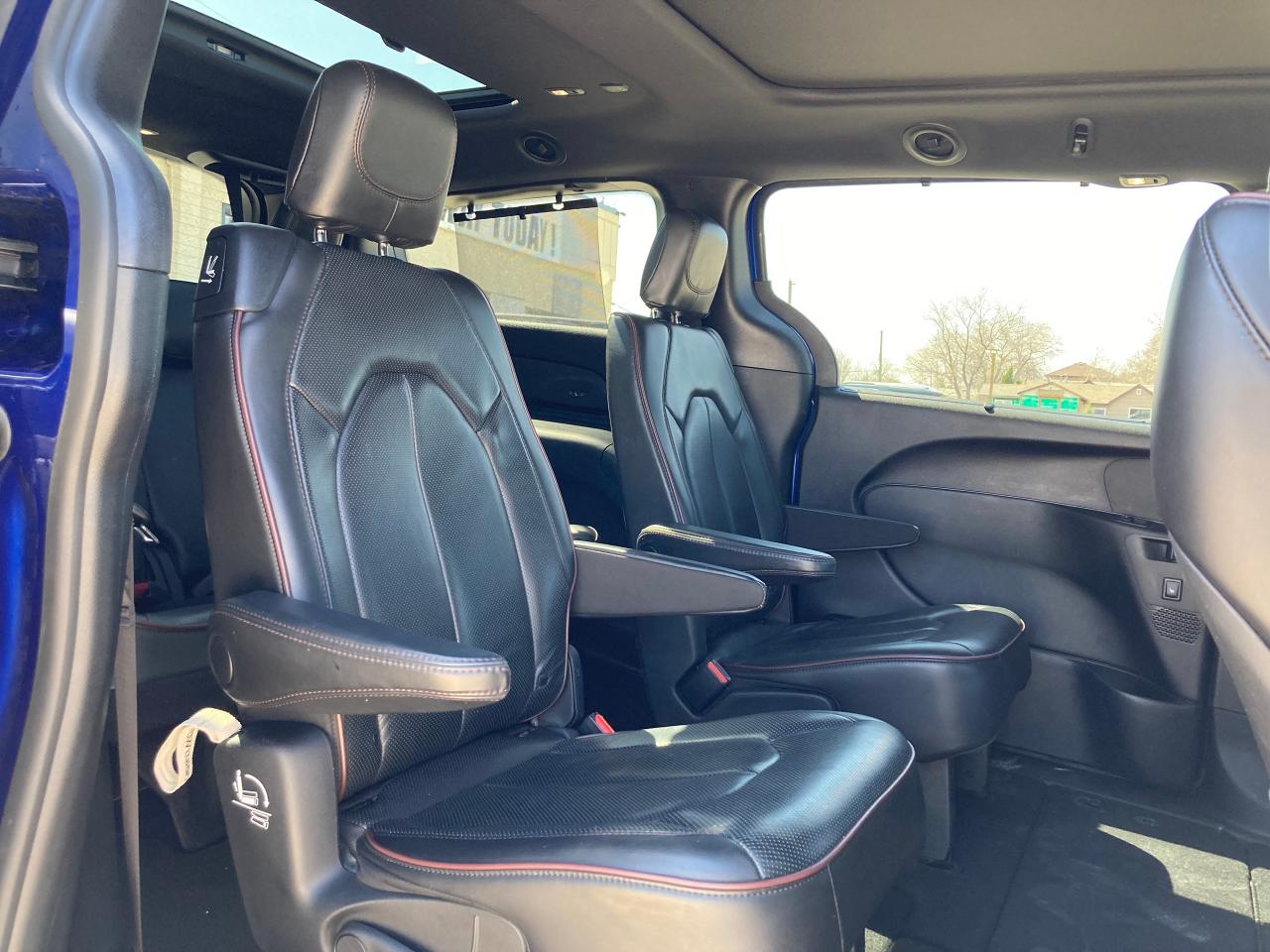 2020 Chrysler Pacifica Limited - Photo #13