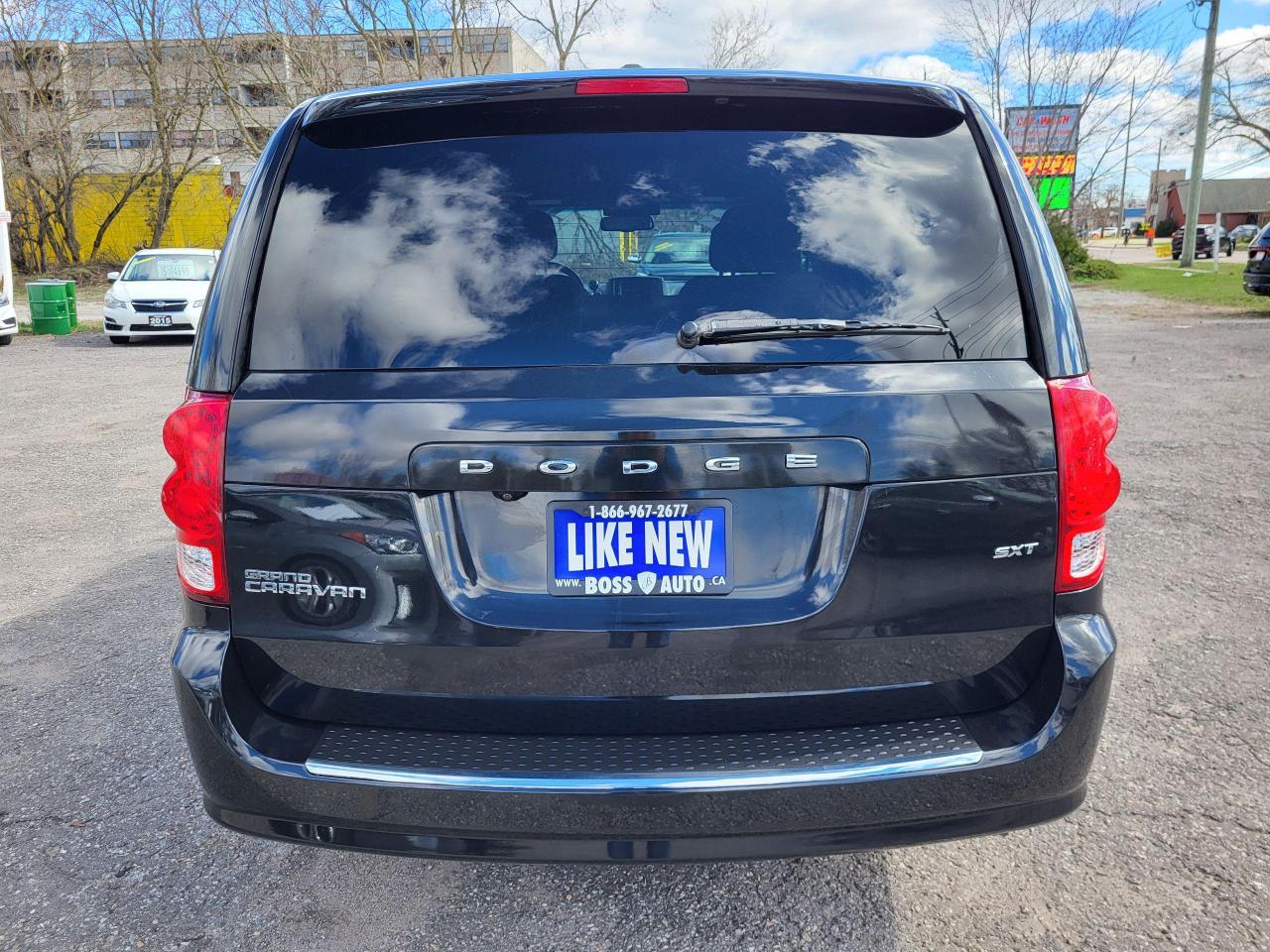 2017 Dodge Grand Caravan SXT Photo