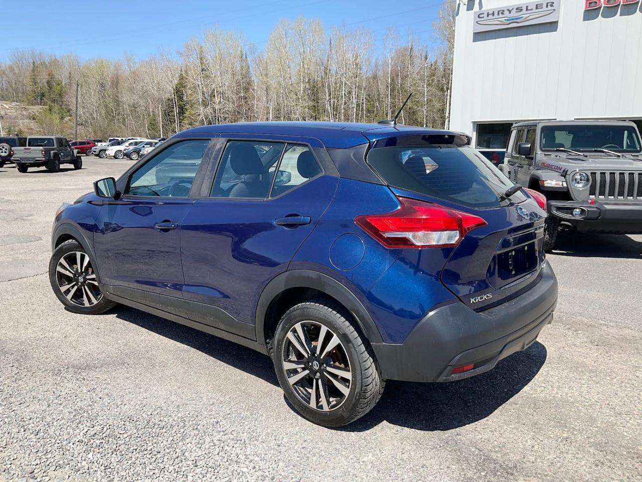 2019 Nissan Kicks  Photo3