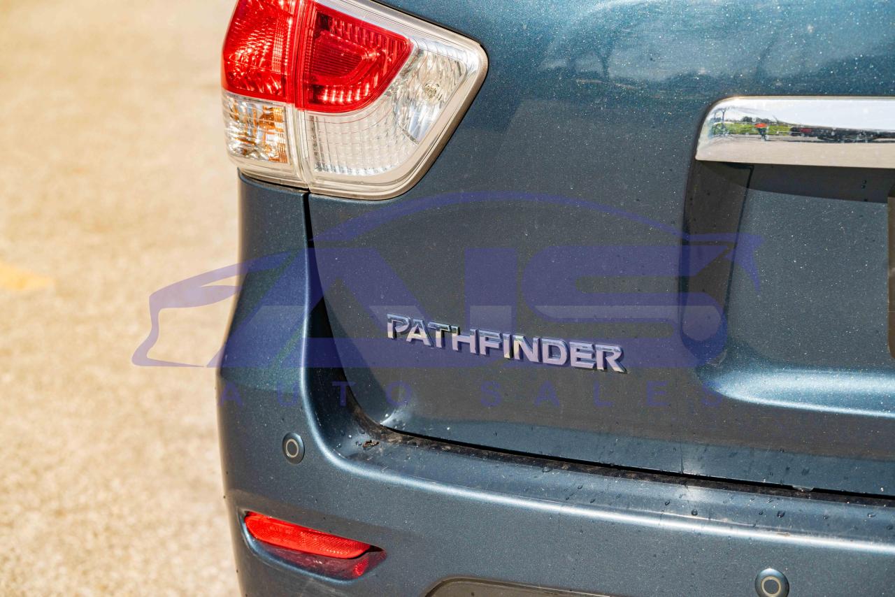 2014 Nissan Pathfinder SV - Photo #8
