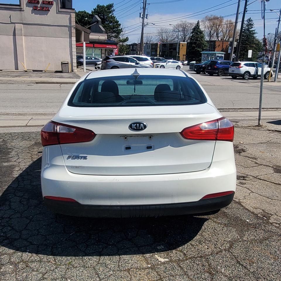 2016 Kia Forte  - Photo #9