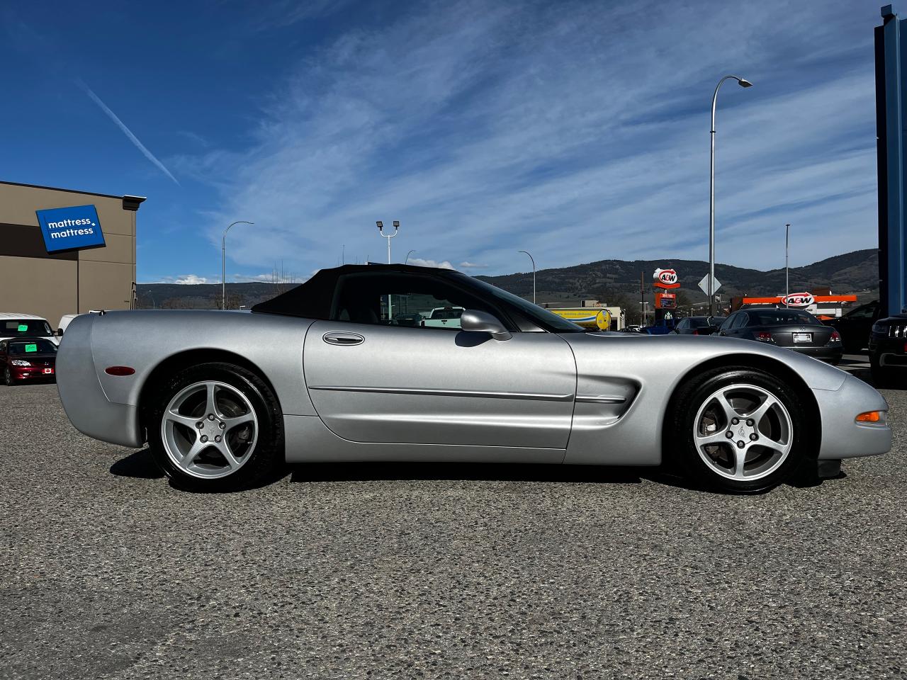 2001 Chevrolet Corvette Convertible, Only 88406 Kms - Photo #6