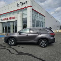 <p>Beautiful 1 Owner 2018 Toyota Highlander Limited with 7 passenger seating , 12 speakers system , navigation , heated and ventilated front bucket seats , quad seating , heated steering wheel , Panoramic Glass Roof , Long Range Auto Start , Fog Lamps , Trailer Hitch Package just to mention a few </p>