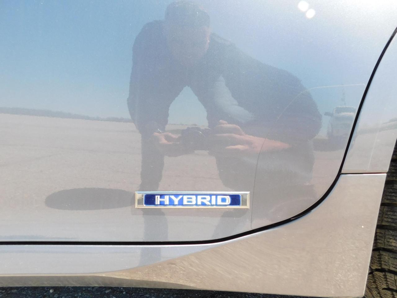 2015 Lexus ES 300 Hybrid | Mark Levinson Stereo | Leather | Navi | - Photo #9
