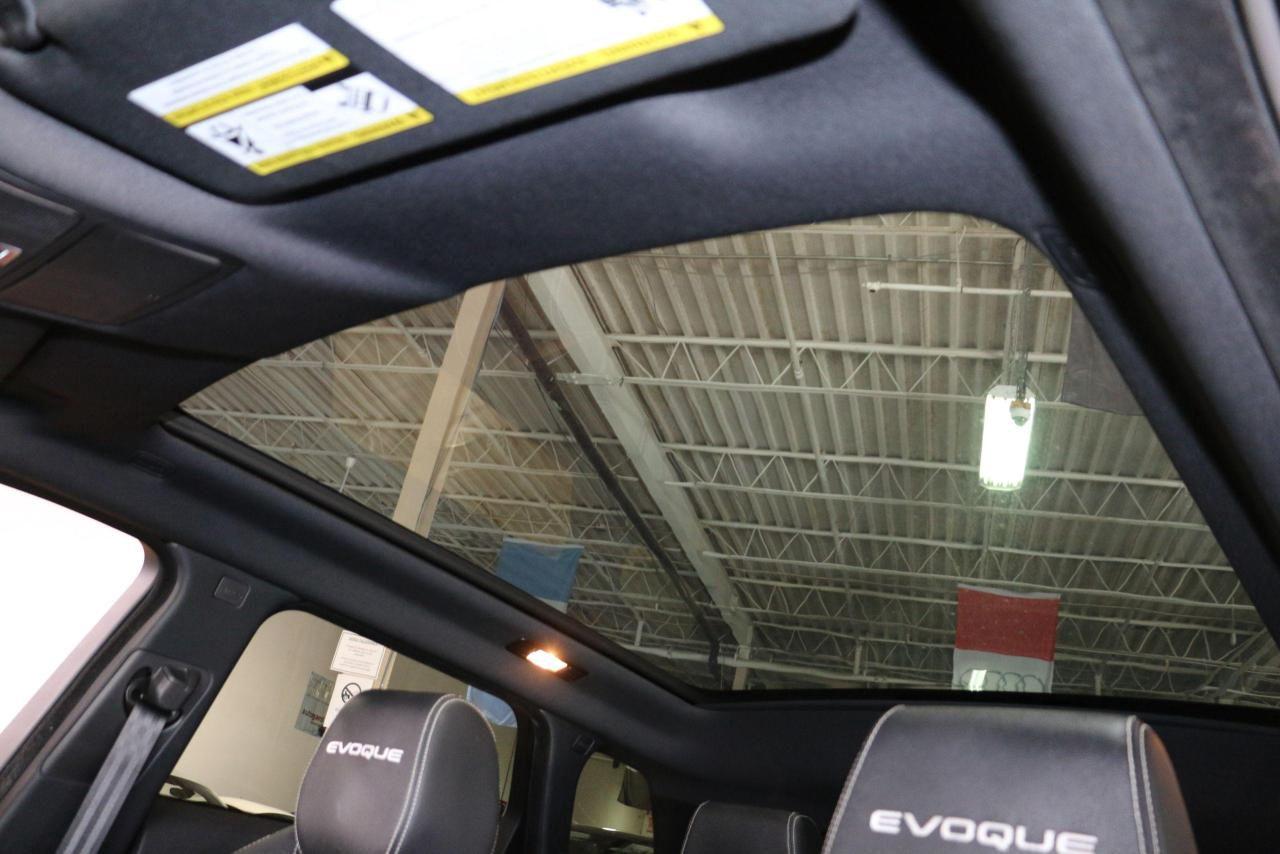 2015 Land Rover Evoque DYNAMIC - PANOROOF|NAVIGATION|CAMERA|HEATED SEATS - Photo #9