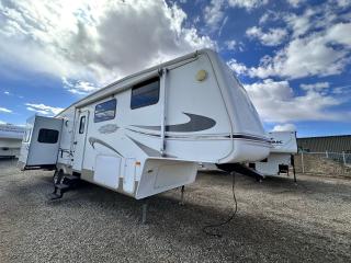 Used 2007 Montana Mountaineer 327RLT  for sale in Camrose, AB