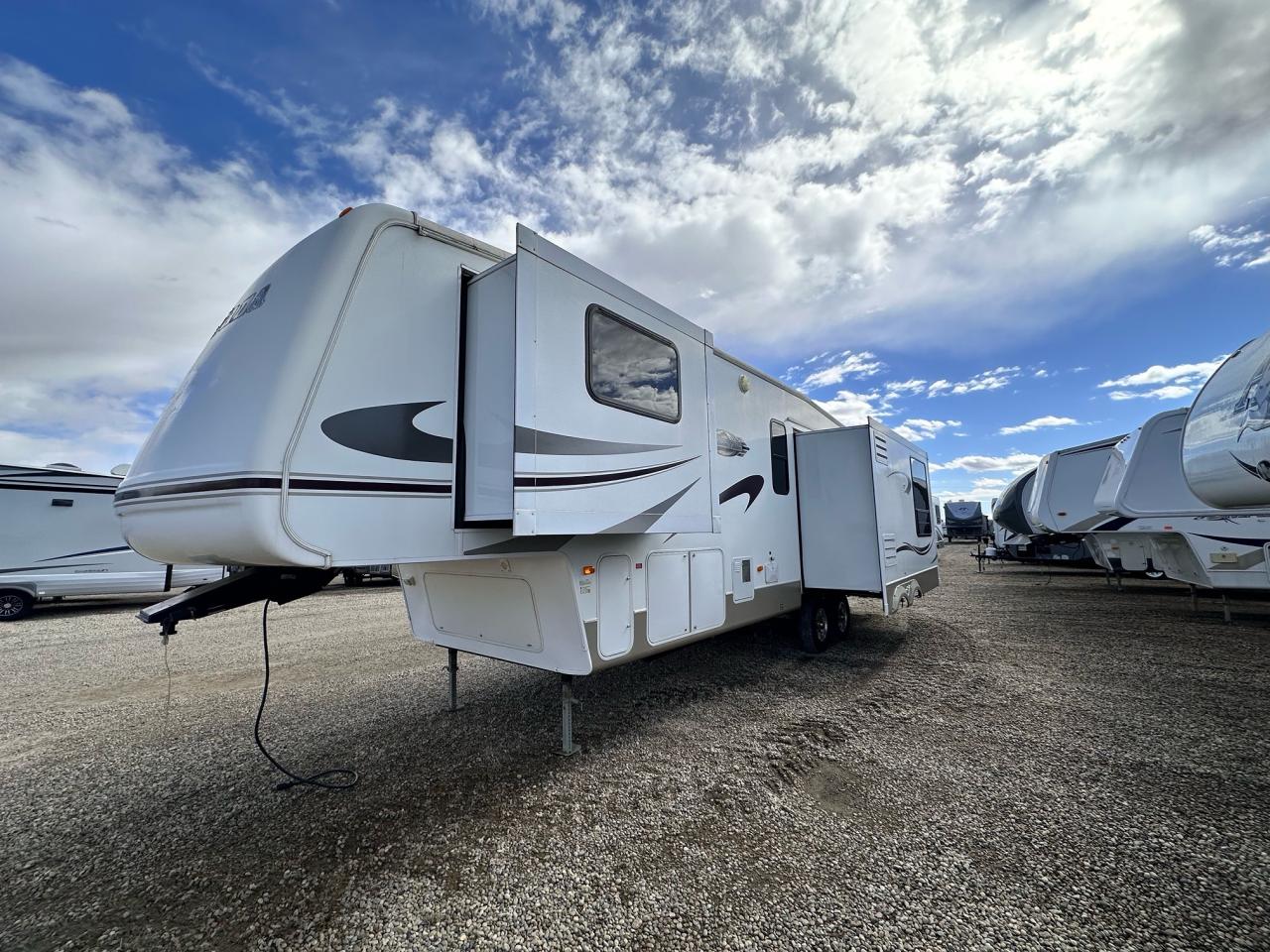 2007 Montana Mountaineer 327RLT 