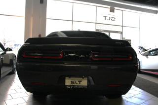 2016 Dodge Challenger SRT Hellcat ONLY 1651 KMS! 707HP! - Photo #6