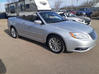 2011 Chrysler 200 Convertible, Htd Seats, Remote Start - Photo #10