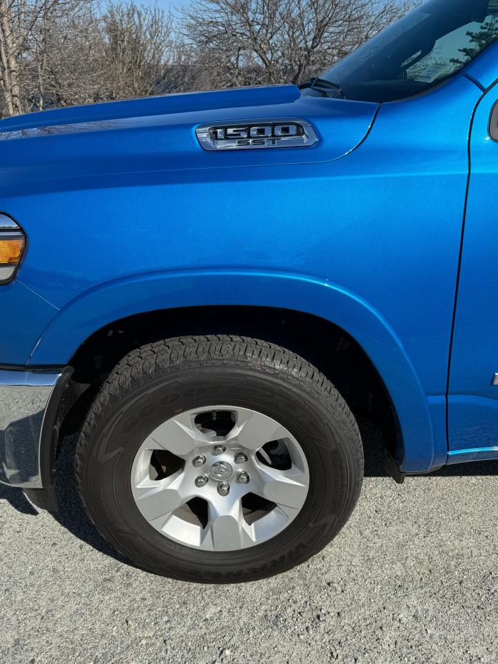 2025 RAM 1500 Big Horn 4x4 Crew Cab 5'7" Box Photo31