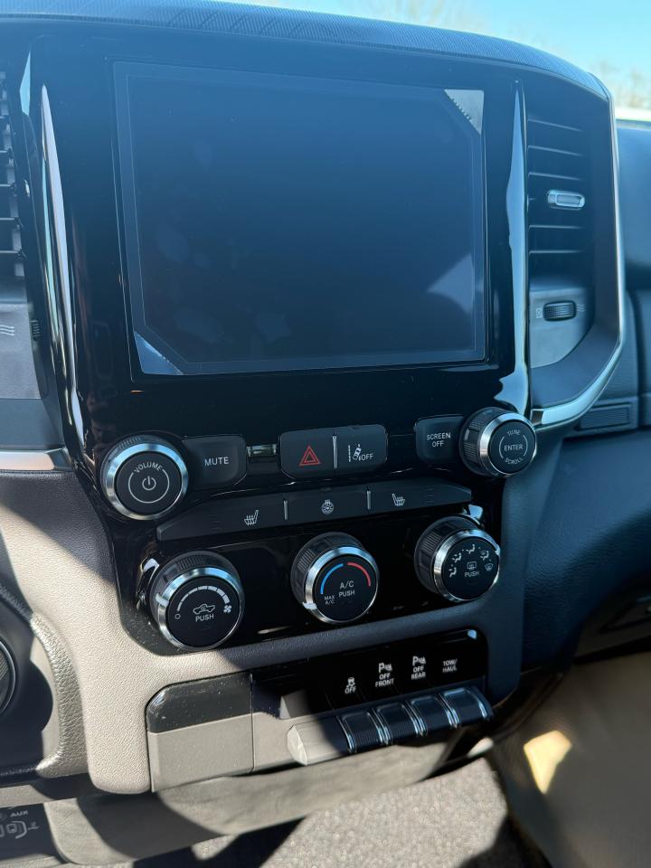 2025 RAM 1500 Big Horn 4x4 Crew Cab 5'7" Box Photo36