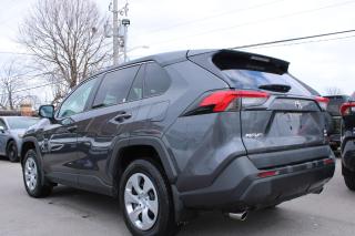 2022 Toyota RAV4 LE AWD - Photo #4