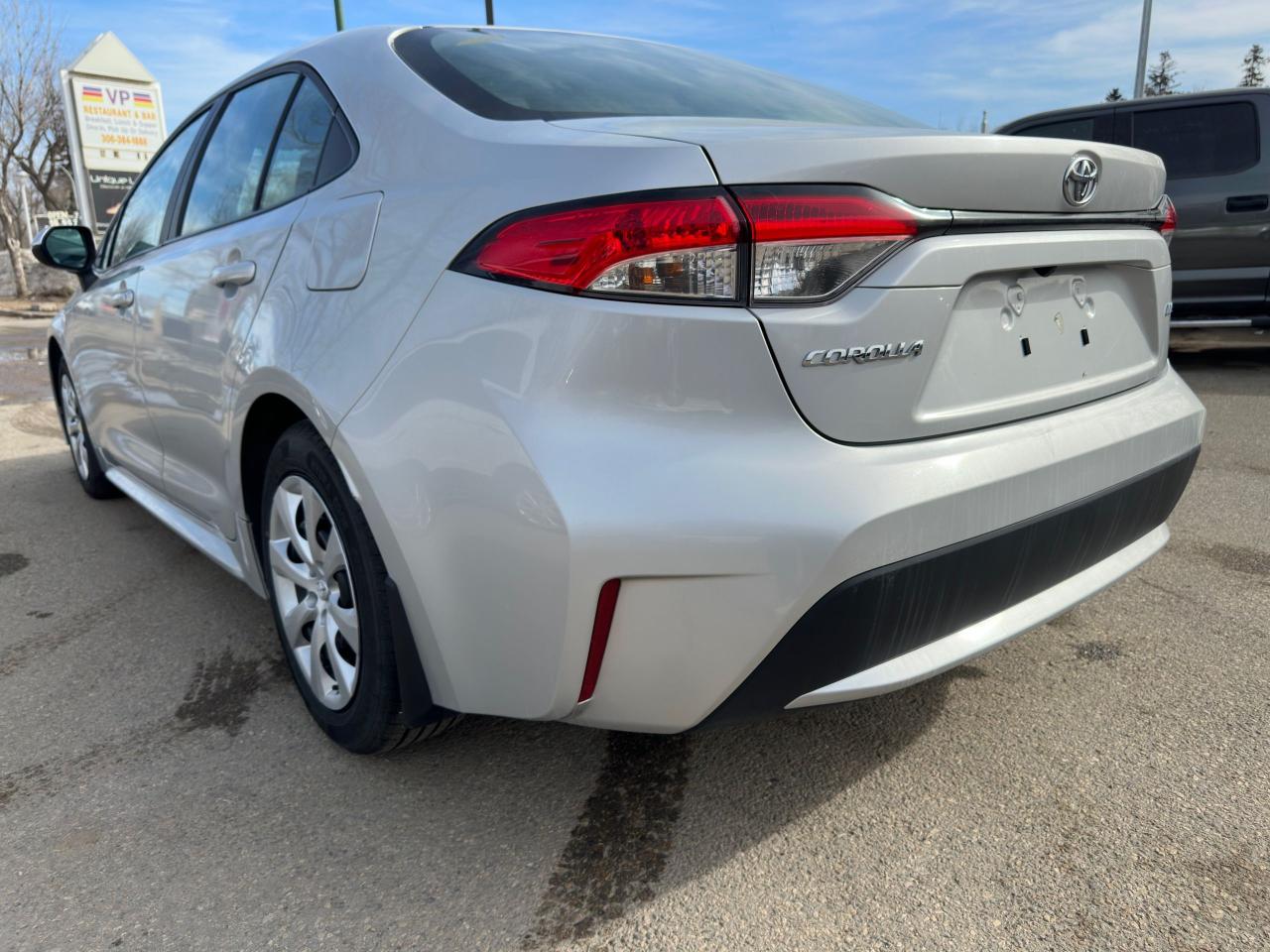 2021 Toyota Corolla LE - Photo #8