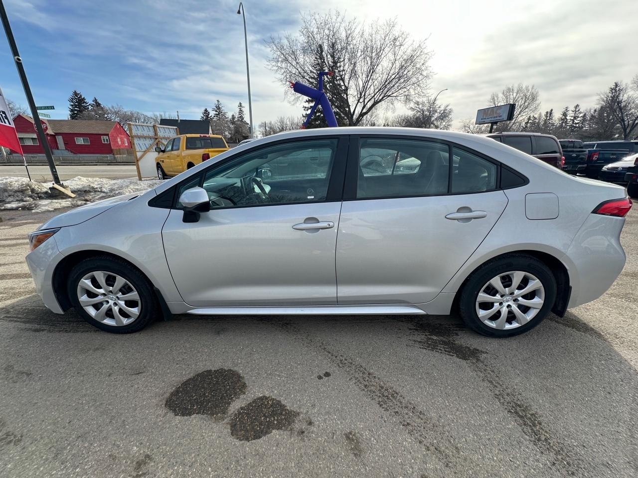 2021 Toyota Corolla LE - Photo #4