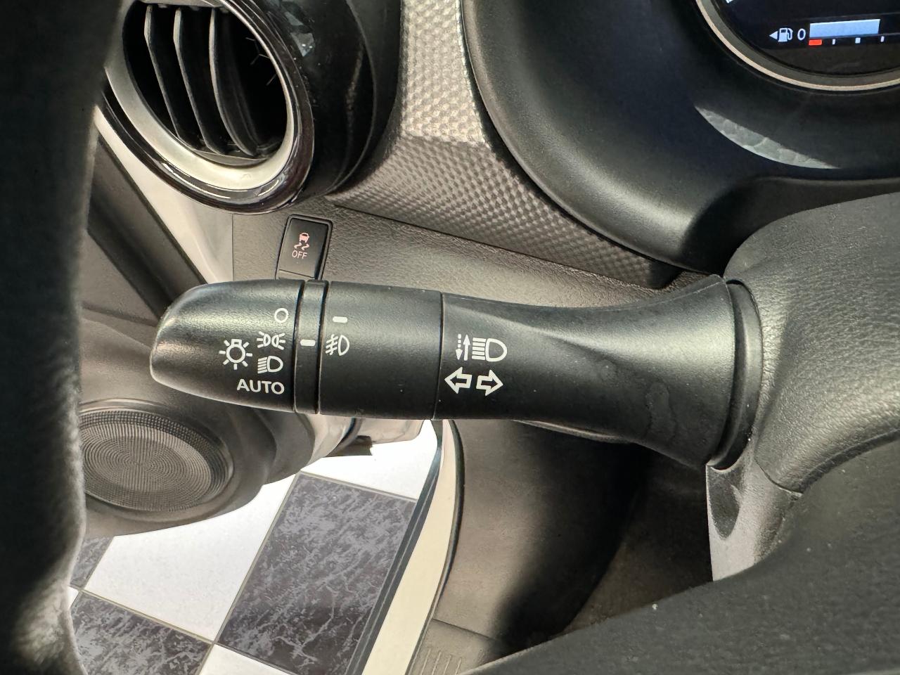 2019 Nissan Kicks SV+Camera+ApplePlay+Heated Seats+CLEAN CARFAX - Photo #49