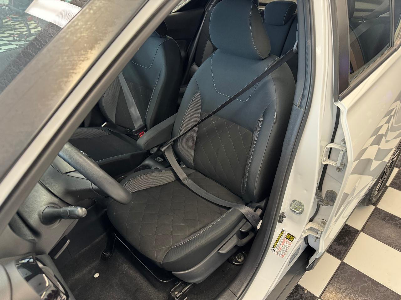 2019 Nissan Kicks SV+Camera+ApplePlay+Heated Seats+CLEAN CARFAX Photo19
