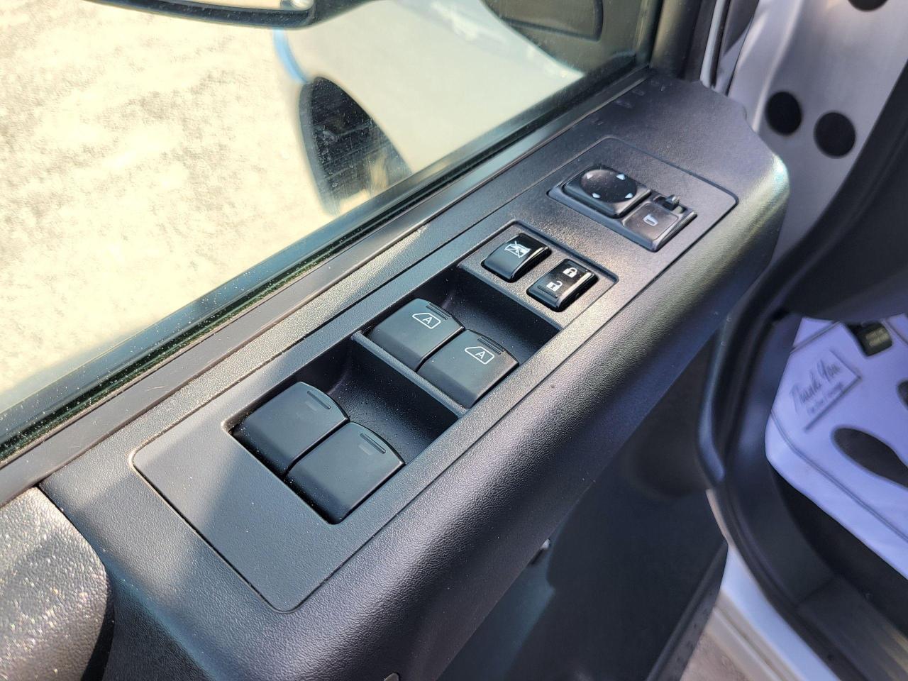 2013 Nissan Titan Pro-4X Photo