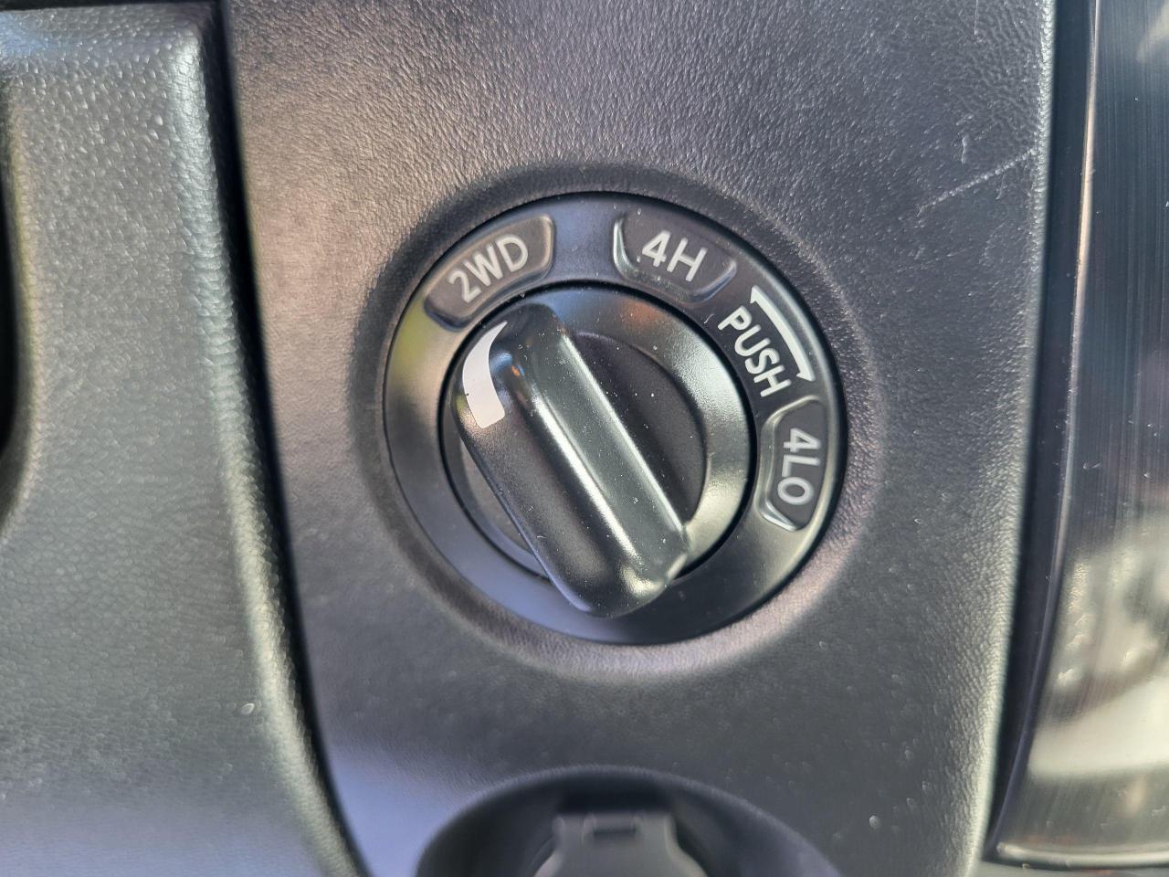 2013 Nissan Titan Pro-4X Photo